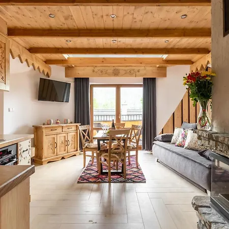 Delta Royal Szálloda *